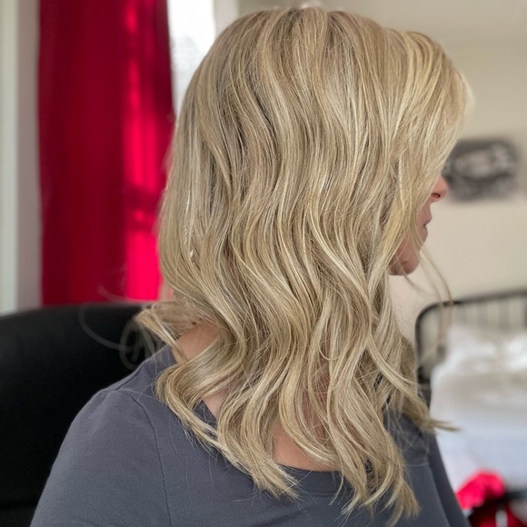 Belle Tress Oxford Wig in Beige Linen Blonde - Picture 3 of 15
